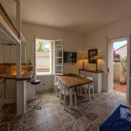 Apartamento Esquinado Senior Hyères